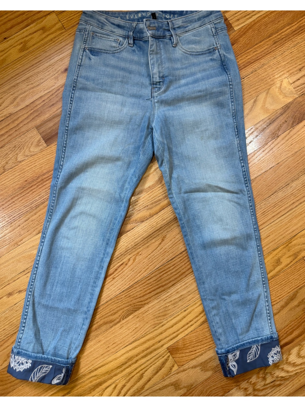 White House Black Market Everyday Soft Embroidered Cuffed Jeans